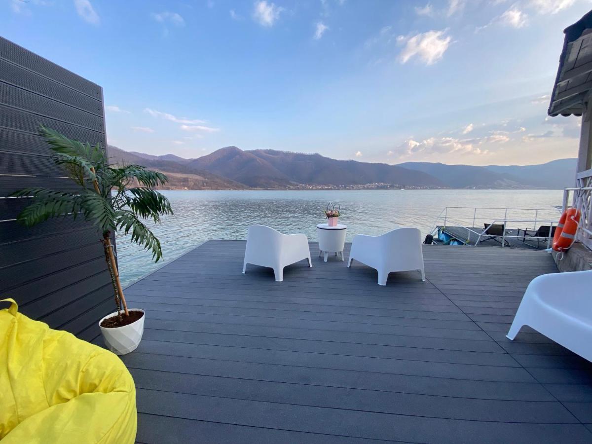 Noah River House Orşova Eksteriør bilde